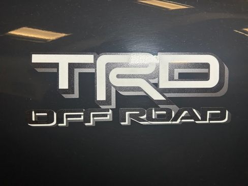 Certified 2025 Toyota Tacoma TRD Off-Road AWD/4WD image 19
