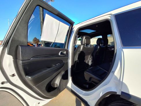 Used 2020 Jeep Grand Cherokee Limited image 33