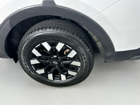 Used 2025 Hyundai Santa Cruz SEL FWD image 11