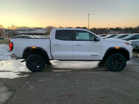 New 2025 GMC Canyon Elevation w/ Convenience Package image 3