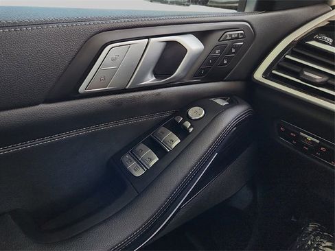 Used 2021 BMW X7 xDrive40i w/ Premium Package image 22