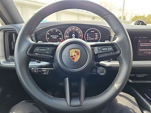 Certified 2025 Porsche Cayenne Coupe image 18