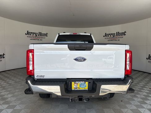 Used 2025 Ford F250 XLT image 5