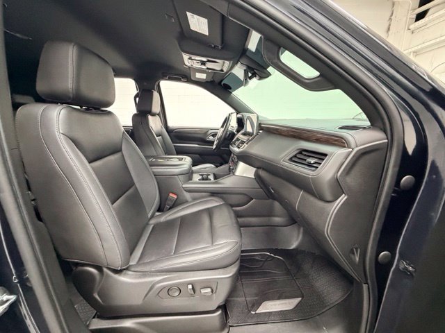 Used 2022 Chevrolet Tahoe LT w/ Luxury Package AWD/4WD image 28