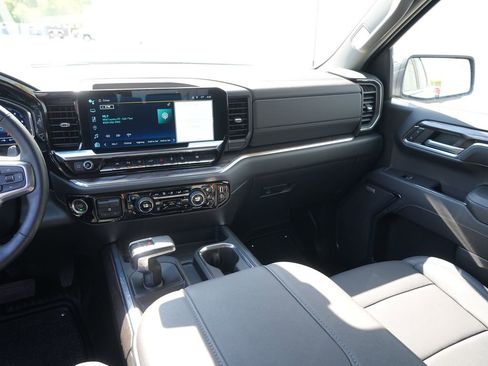 Used 2024 Chevrolet Silverado 1500 LTZ AWD/4WD image 22
