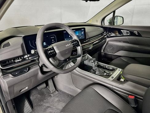 New 2027 Kia Carnival SX Prestige FWD image 11