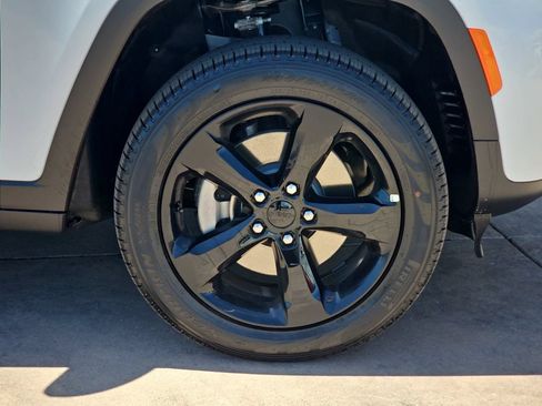New 2026 Jeep Grand Cherokee L Limited AWD/4WD image 41