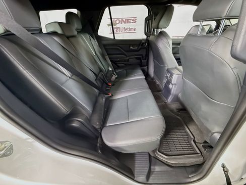 Certified 2025 Toyota 4Runner Limited AWD/4WD image 31