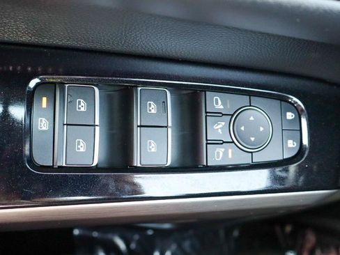 Used 2024 Nissan Pathfinder Platinum FWD image 22
