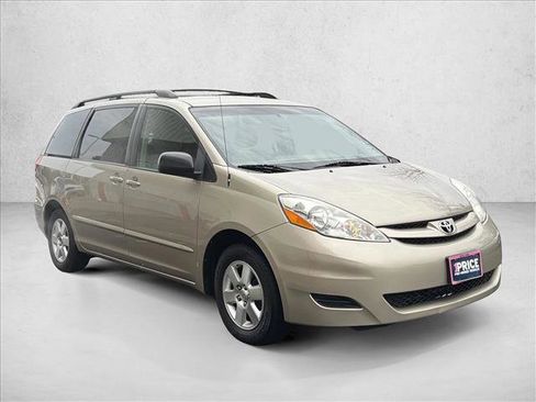 Used 2007 Toyota Sienna LE image 3