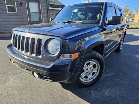 Used 2016 Jeep Patriot Sport image 1
