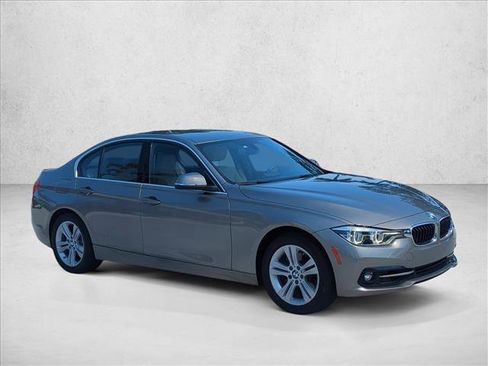 Used 2018 BMW 330i Sedan RWD image 3