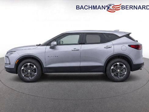 Used 2025 Chevrolet Blazer LT FWD image 4