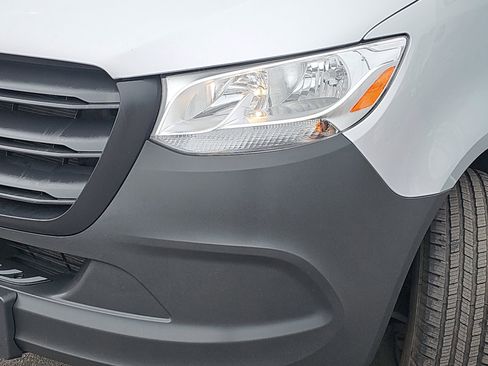 Used 2024 Mercedes-Benz Sprinter 2500 image 29