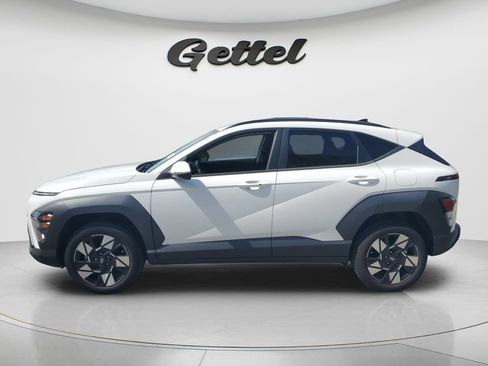 Certified 2024 Hyundai Kona SEL AWD/4WD image 9