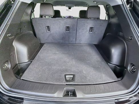Used 2025 Chevrolet Blazer LT FWD image 29