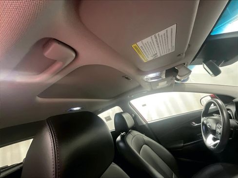 Used 2023 Hyundai Kona Limited image 22