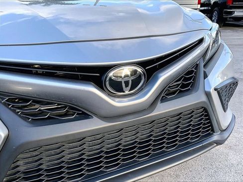 Used 2024 Toyota Camry SE image 30