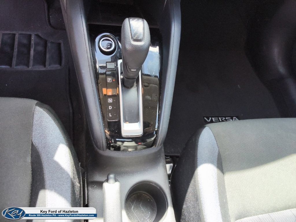 Used 2025 Nissan Versa SV FWD image 27