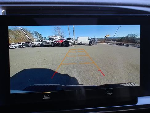 Used 2025 Chevrolet Silverado 2500 LT w/ Convenience Package image 26