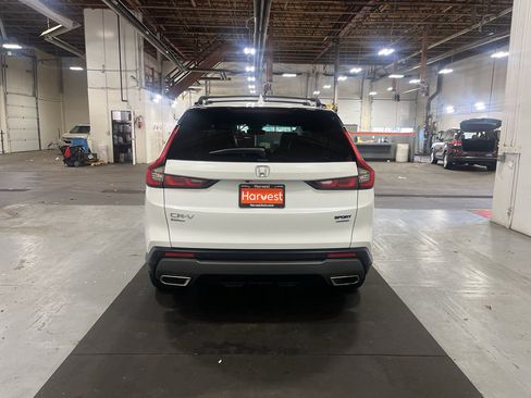 Used 2024 Honda CR-V Sport Touring image 7