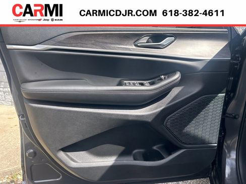 New 2026 Jeep Grand Cherokee Altitude AWD/4WD image 10