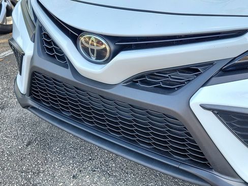 Used 2024 Toyota Camry SE FWD image 4