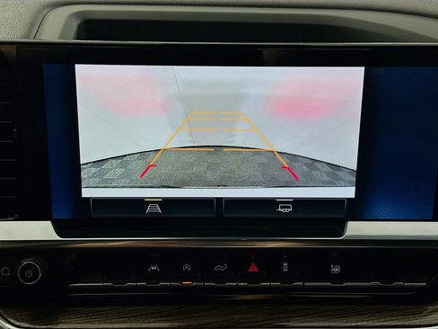 Used 2024 Chevrolet Silverado 1500 LT image 22