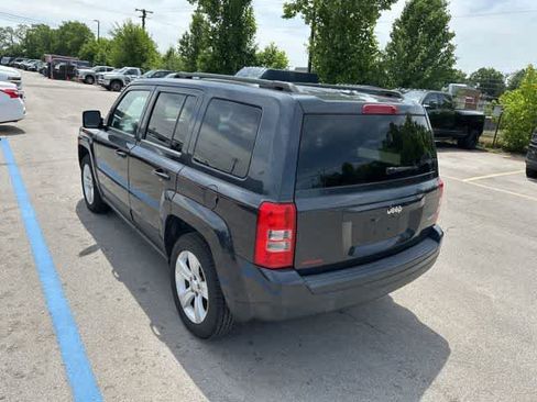 Used 2014 Jeep Patriot Latitude w/ Sun/Sound Group FWD image 14