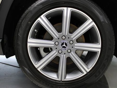 Used 2022 Mercedes-Benz GLS 450 4MATIC image 38