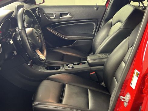 Used 2019 Mercedes-Benz GLA 250 4MATIC image 13