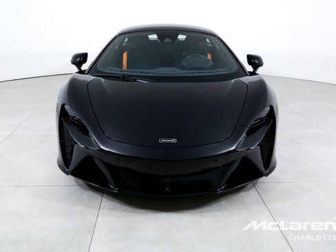 Used 2023 McLaren Artura image 4