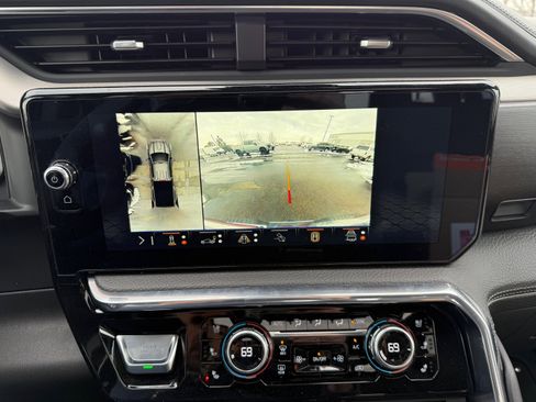 Used 2024 GMC Sierra 3500 Denali w/ Denali Reserve Package image 7