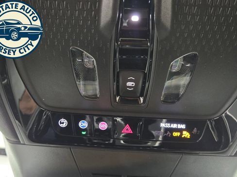 Used 2024 Cadillac Lyriq Tech AWD/4WD image 21