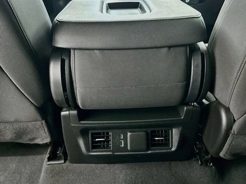 Certified 2025 Chevrolet Silverado 1500 LT RWD image 26
