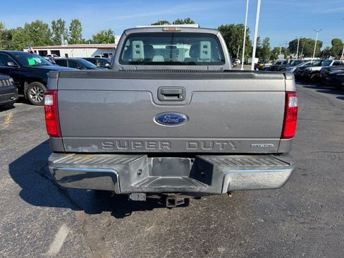 Used 2014 Ford F250 XL w/ Power Equipment Group AWD/4WD image 4
