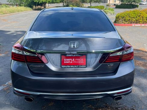 Used 2016 Honda Accord EX-L image 4
