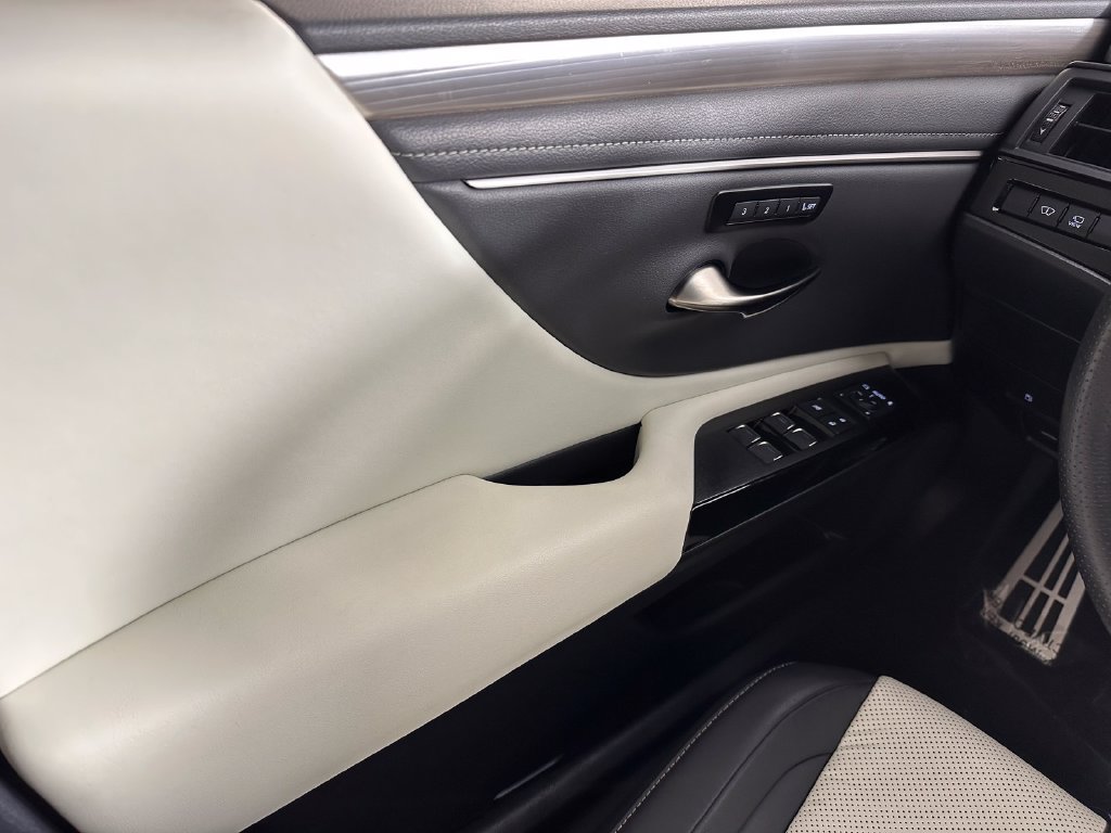 Used 2024 Lexus ES 350 F Sport w/ Technology Package FWD image 35