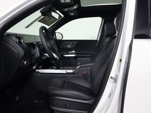 New 2026 Mercedes-Benz GLB 250 image 5