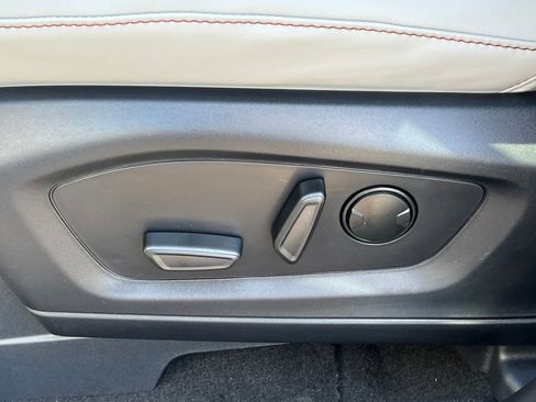 Used 2026 Ford Explorer Active AWD/4WD image 12
