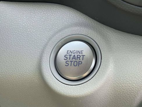 Certified 2024 Hyundai Venue SEL FWD image 25