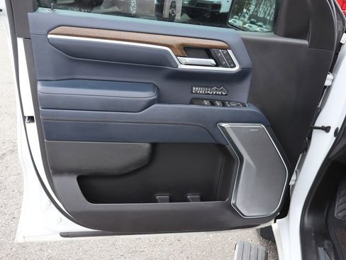 Used 2022 Chevrolet Silverado 1500 High Country AWD/4WD image 23