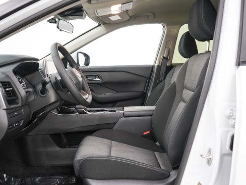 Certified 2026 Nissan Rogue SV AWD/4WD image 22
