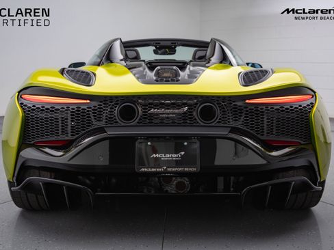 Used 2025 McLaren Artura Spider image 12