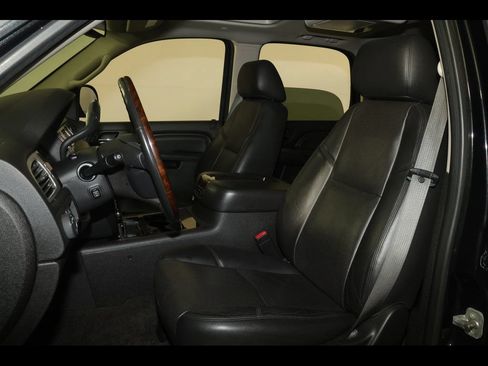 Used 2012 GMC Yukon Denali AWD/4WD image 2