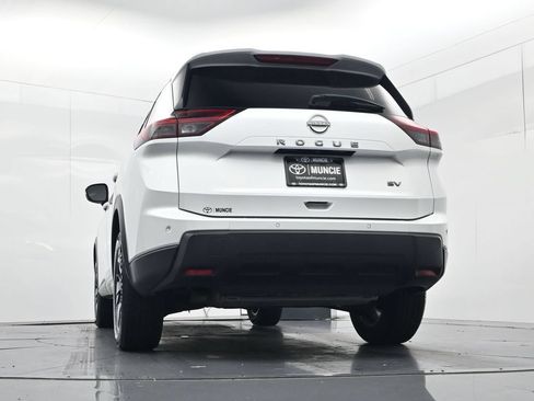 Used 2024 Nissan Rogue SV FWD image 53