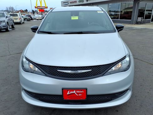 New 2026 Chrysler Voyager LX image 6