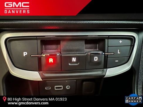 Used 2023 GMC Terrain SLE w/ Driver Convenience Package image 14