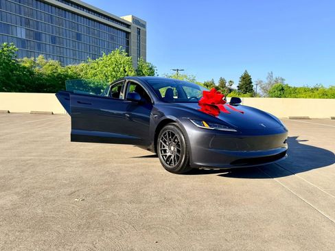 Used 2025 Tesla Model 3 RWD image 37