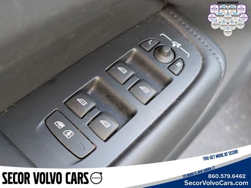 Certified 2023 Volvo XC60 B5 Plus image 7